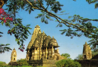 Khajuraho temple arbre