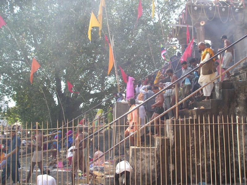 Ferveur des p�lerins lors du Shivaratri 2006